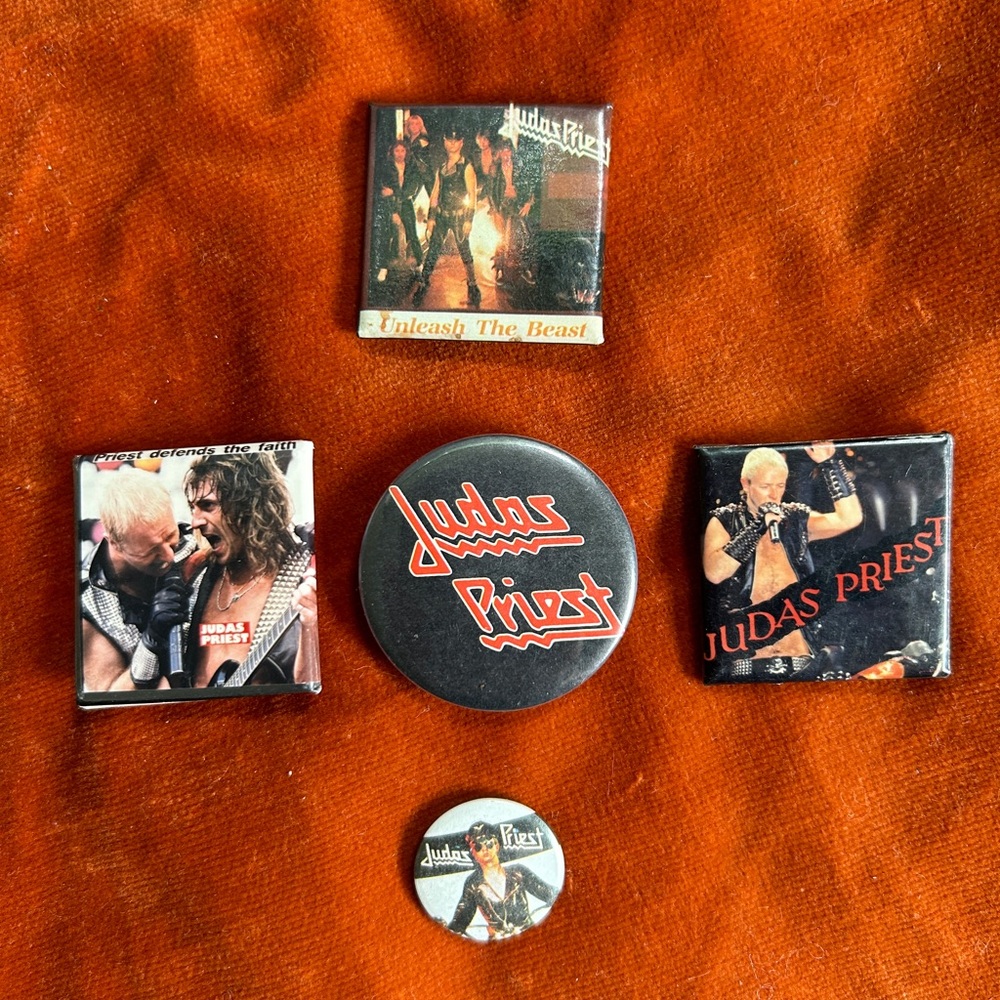 *RARE* VINTAGE 1980 AUTHENTIC Judas Priest Pinback Button Set PIN LOT